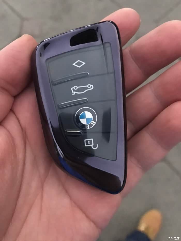 普通钥匙认证,并没有原配花哨的智能钥匙