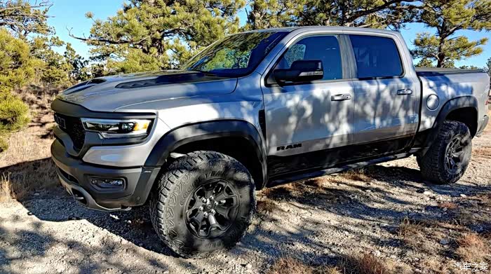 真正的霸王龙2021款道奇公羊ram1500trx