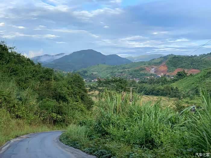 羊肠九曲的山路