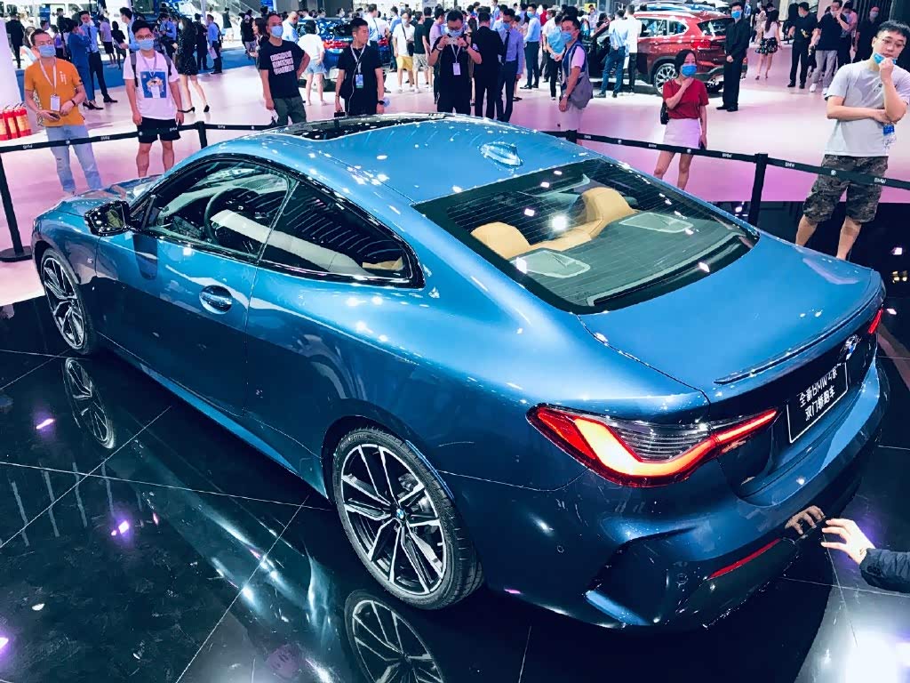 成都车展上的宝马4系,看着看着就喜欢上了!