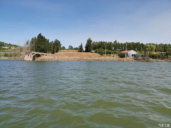 春风十里泛舟湖上荆山水库游记