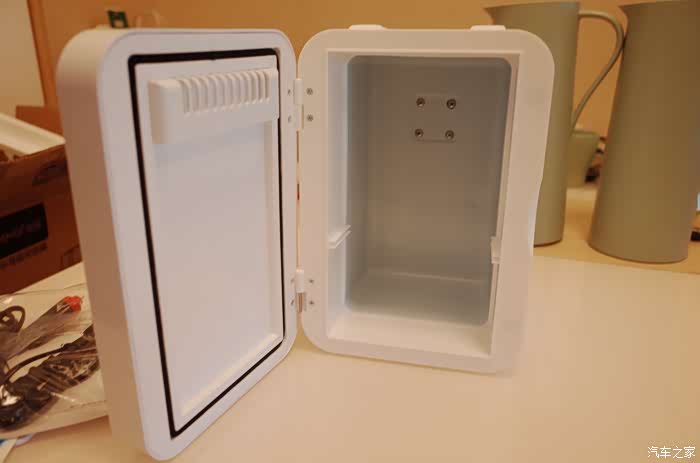家家众测车家两用迷你半导体冷热箱开箱测评