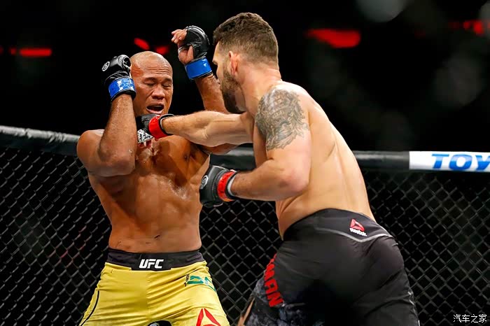 ufc230鳄鱼索萨击败克里斯韦德曼精彩瞬间