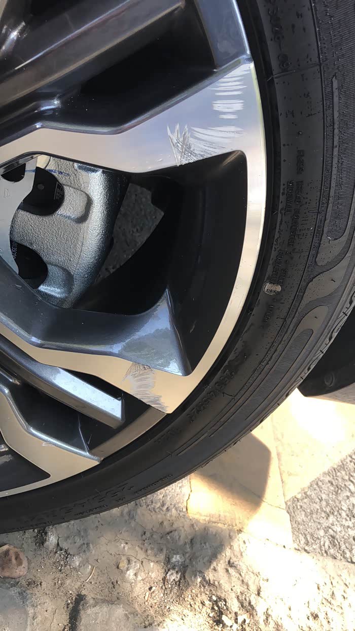 轮毂刮花怎么处理