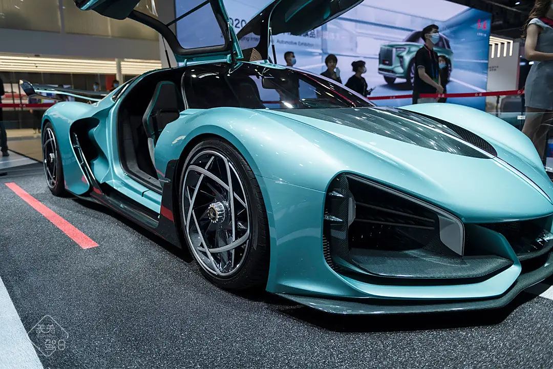 红旗s9官方将其定义为hypercar(顶级超跑)