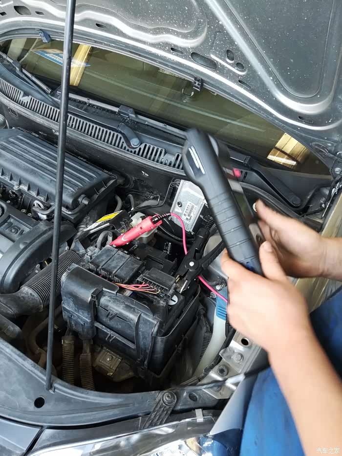 8年polo更换电瓶纪实