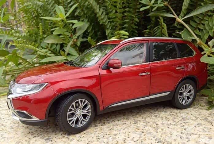 光彩夺目的红色精品欧蓝德车模!