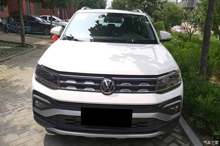 喜提白色t-cross途铠,开启有滋有味的小资生活