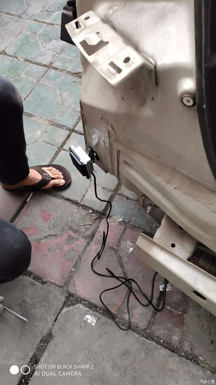 我的艾瑞泽5 加的并线辅助报警器(感觉为了安全还可以)