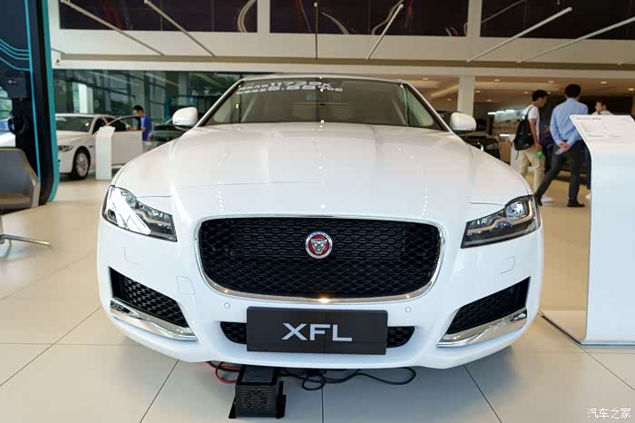 到店看车之捷豹xfl25t四驱尊享版静态初体验