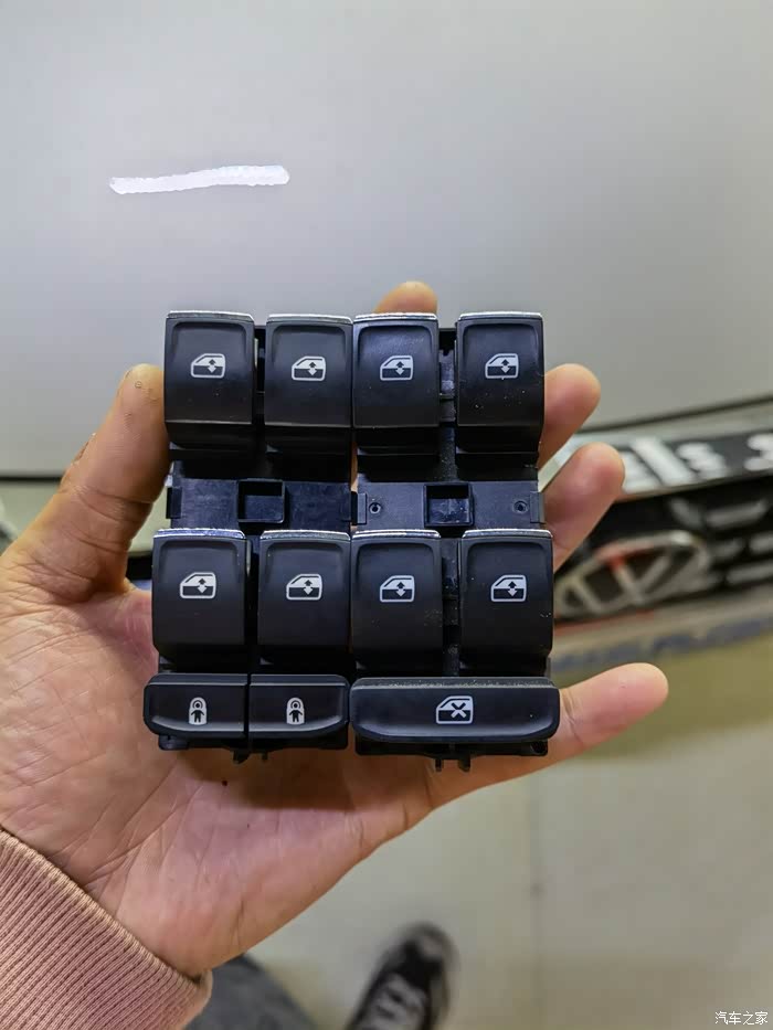 【图】19帕萨特加装原厂后排电子儿童锁_帕萨特论坛_汽车之家论坛