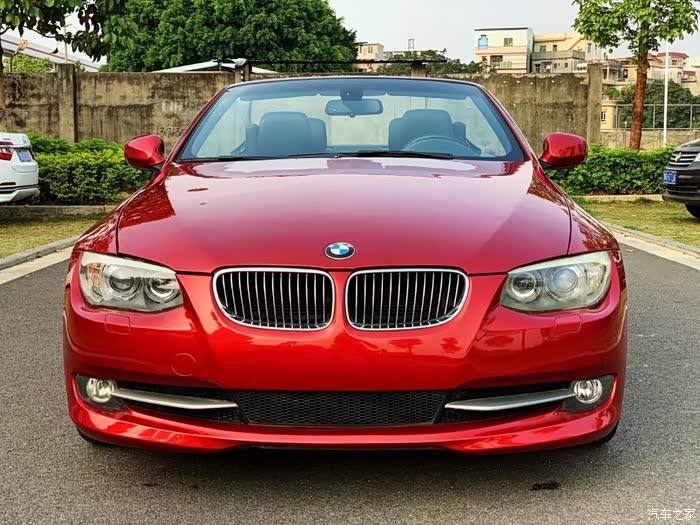 这款红色的宝马真是太炫酷了发动机性能很好后排空间大真大