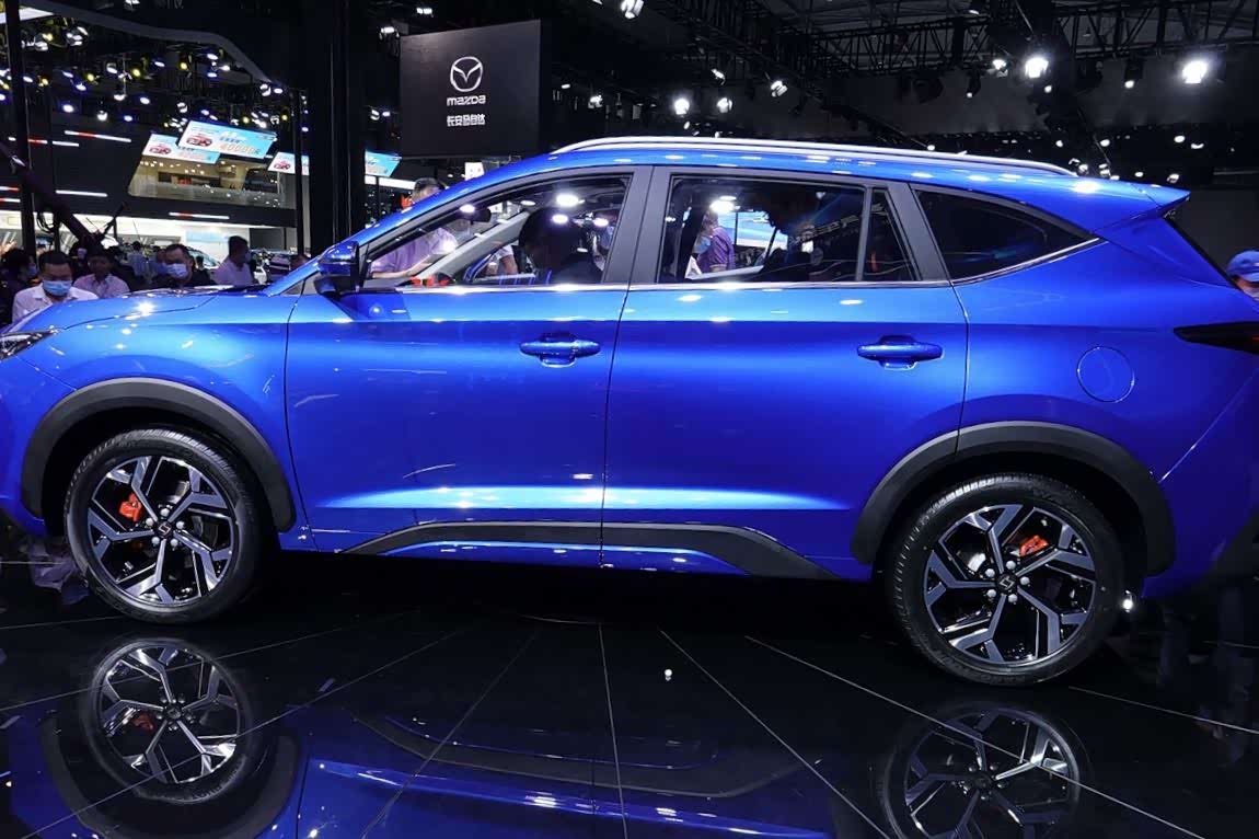 江淮嘉悦x8直瀑式格栅真的大气十足