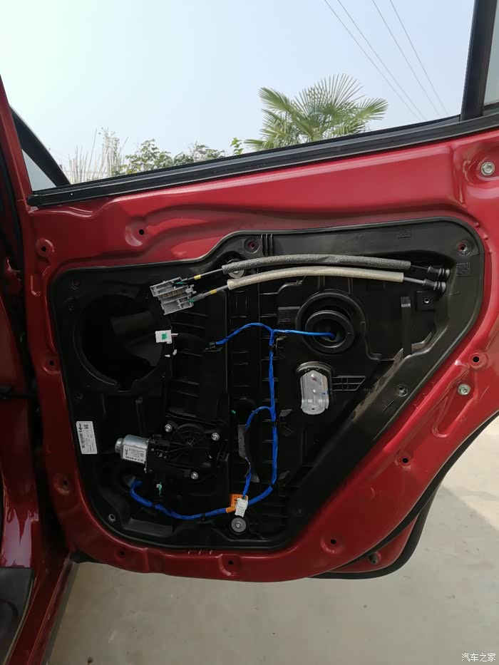 领动车门内衬板怎么拆急急急