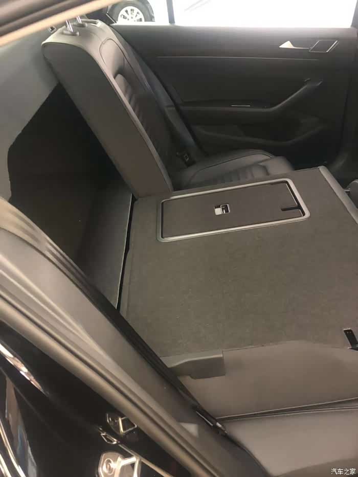 迈腾330领先进店赏车