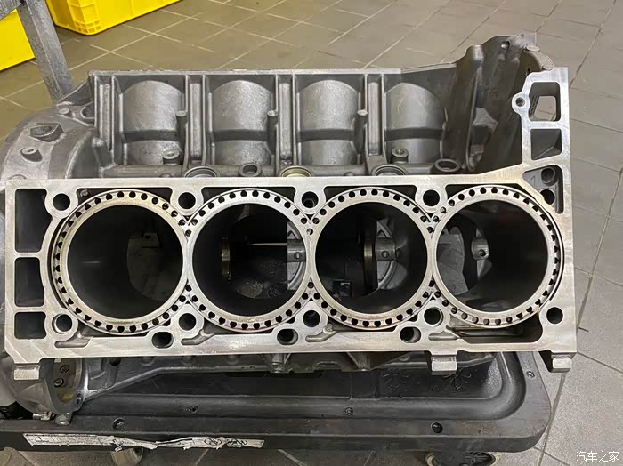 详解amg奔驰m156 6.2 v8车型的隐患和根治解法 (白菜c63可买吗?