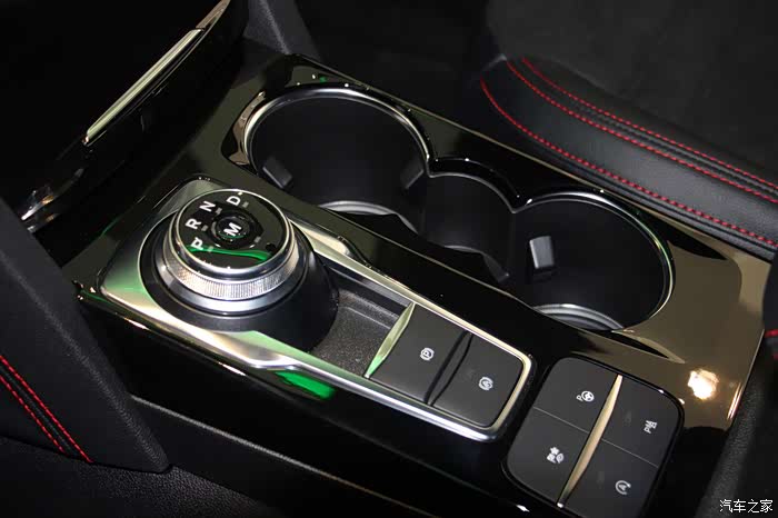 福特在各个车型普及旋钮换挡
