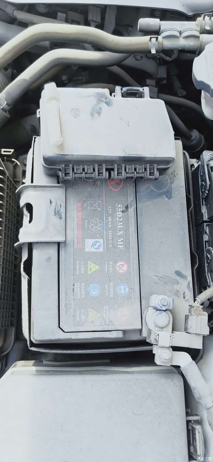 【图】两年半的k4车更换电瓶_起亚k4论坛_汽车之家论坛
