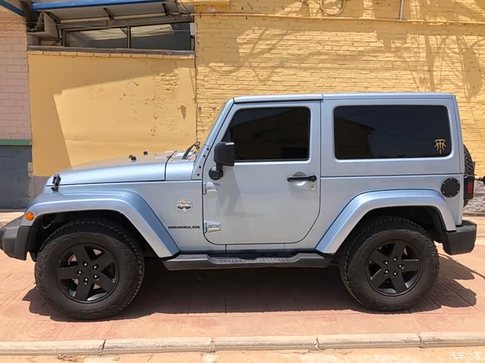 13年牧马人36两门极地蓝