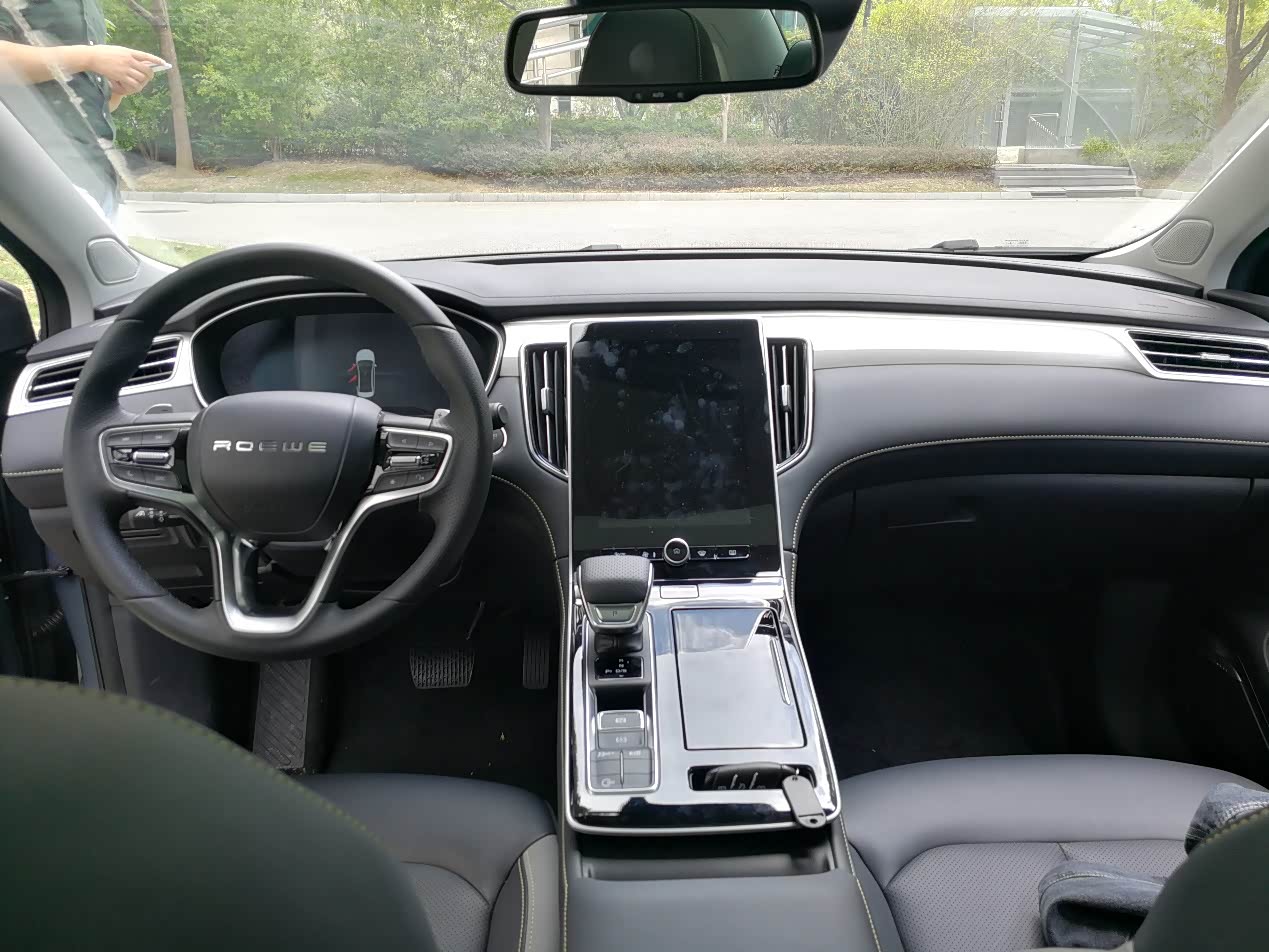 除了外观,i6max的内饰也非常给力.