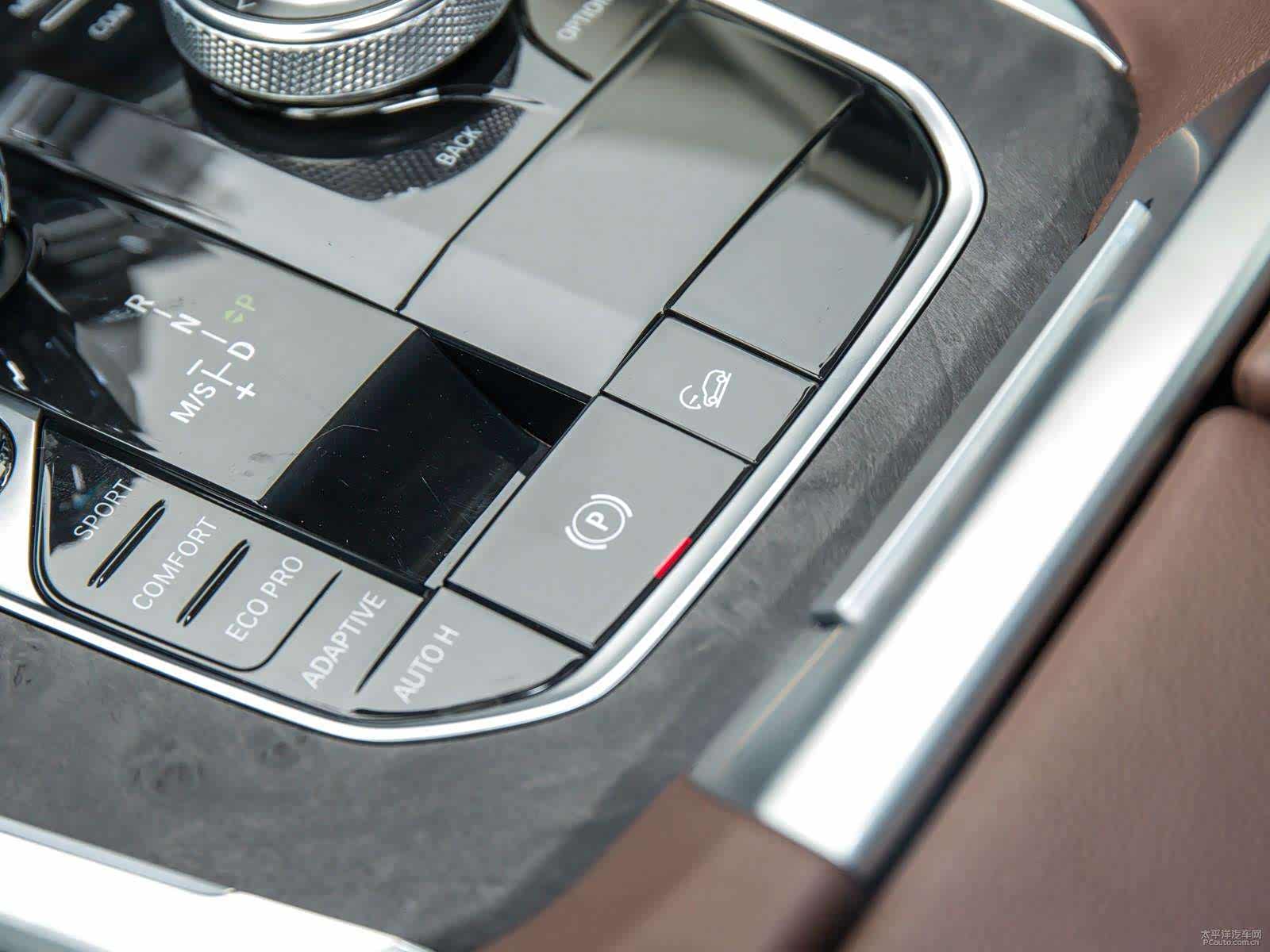 宝马x3档位处细节展示