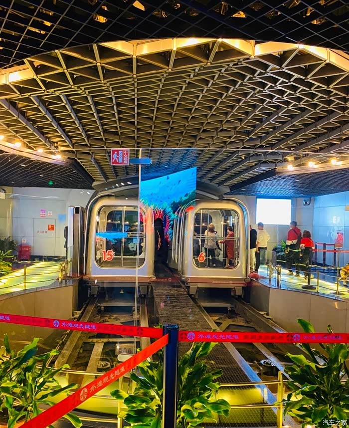 【你好2021】外滩观光隧道