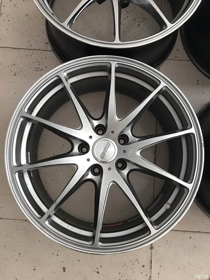 出18寸rays g25轮毂