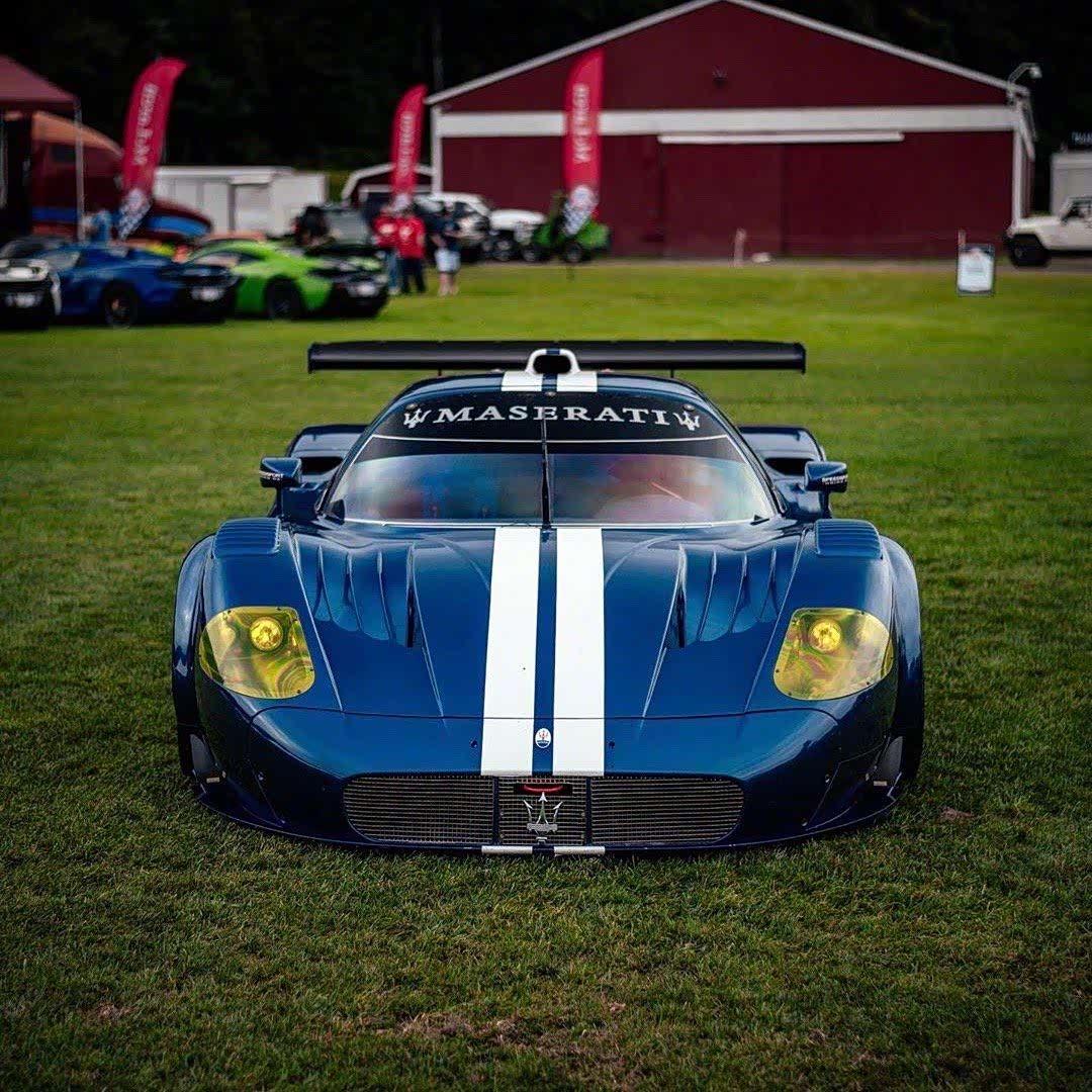 玛莎拉蒂mc12 corsa这身姿好帅