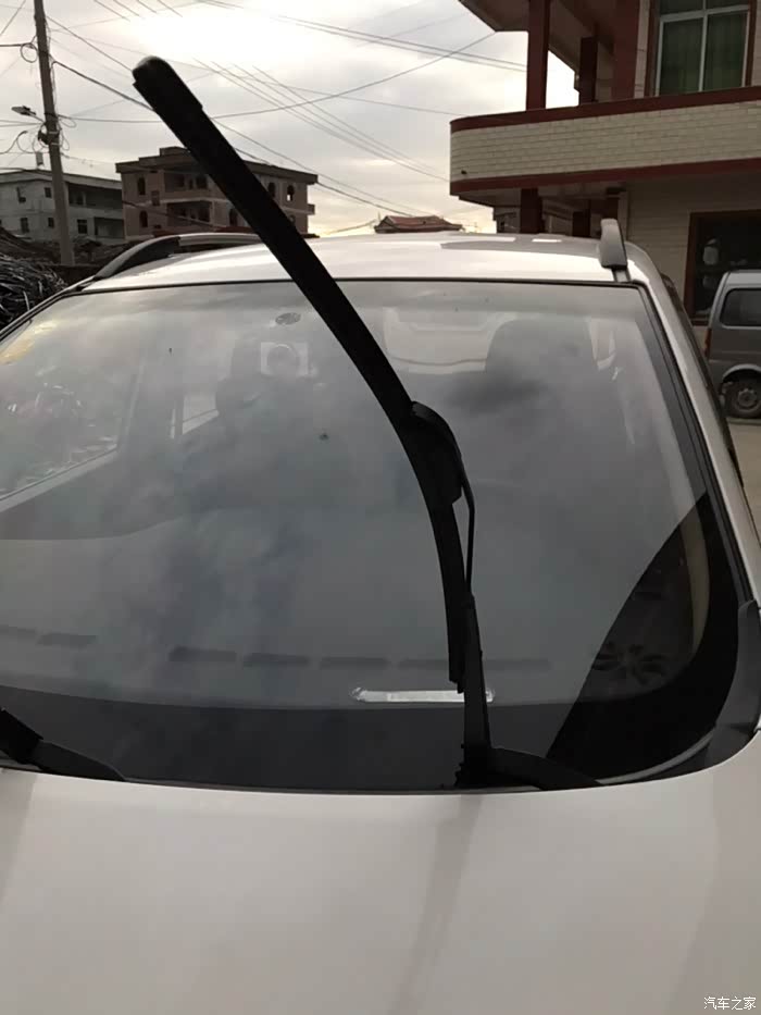 请问,谁知道16款宝骏730雨刮器怎么立起来