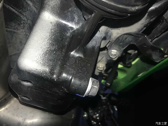 吐槽一下z900,来看下泰国小黑的做工.