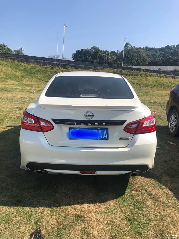 不同年份的天籁屁股teana字母大小不一样吗?