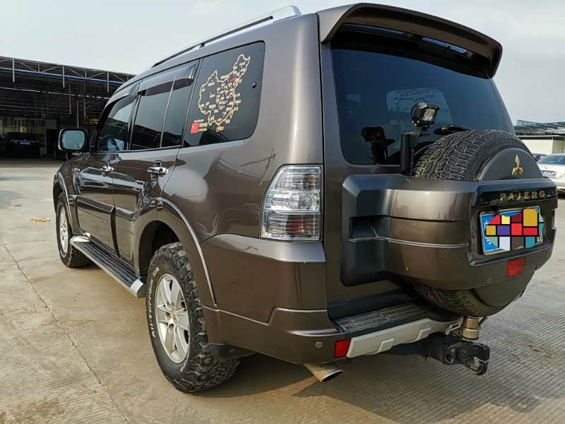 准备入手10款帕杰罗v93豪华精英