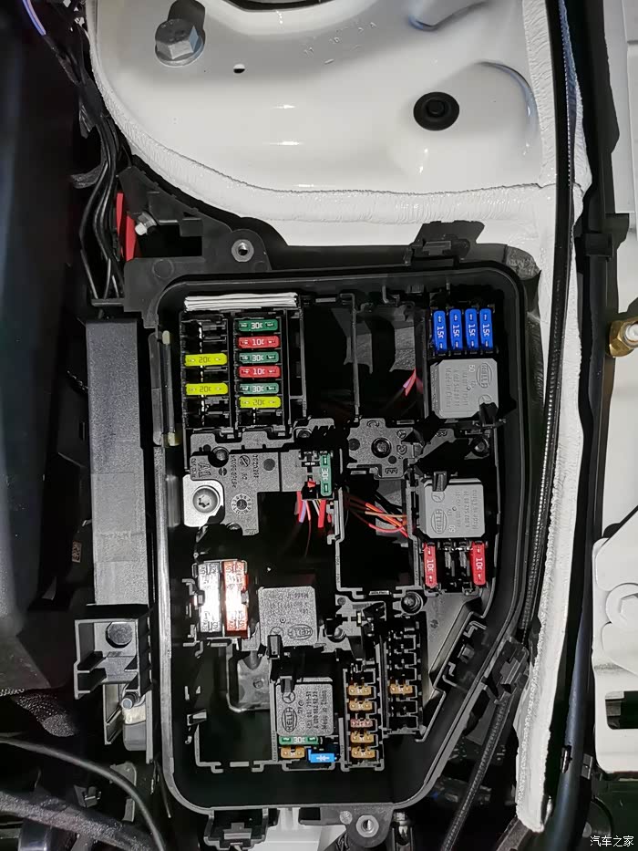 倒车雷达acc接哪里的?