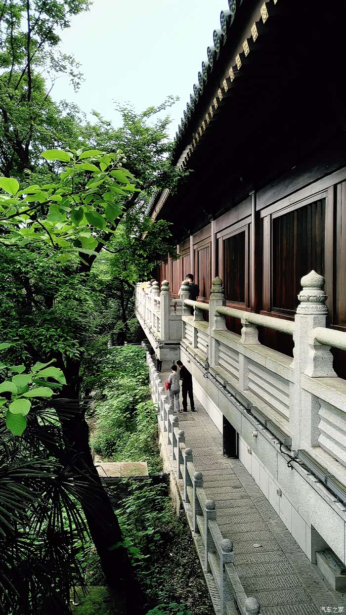 昭山禅寺立江岸六子同道登峰行