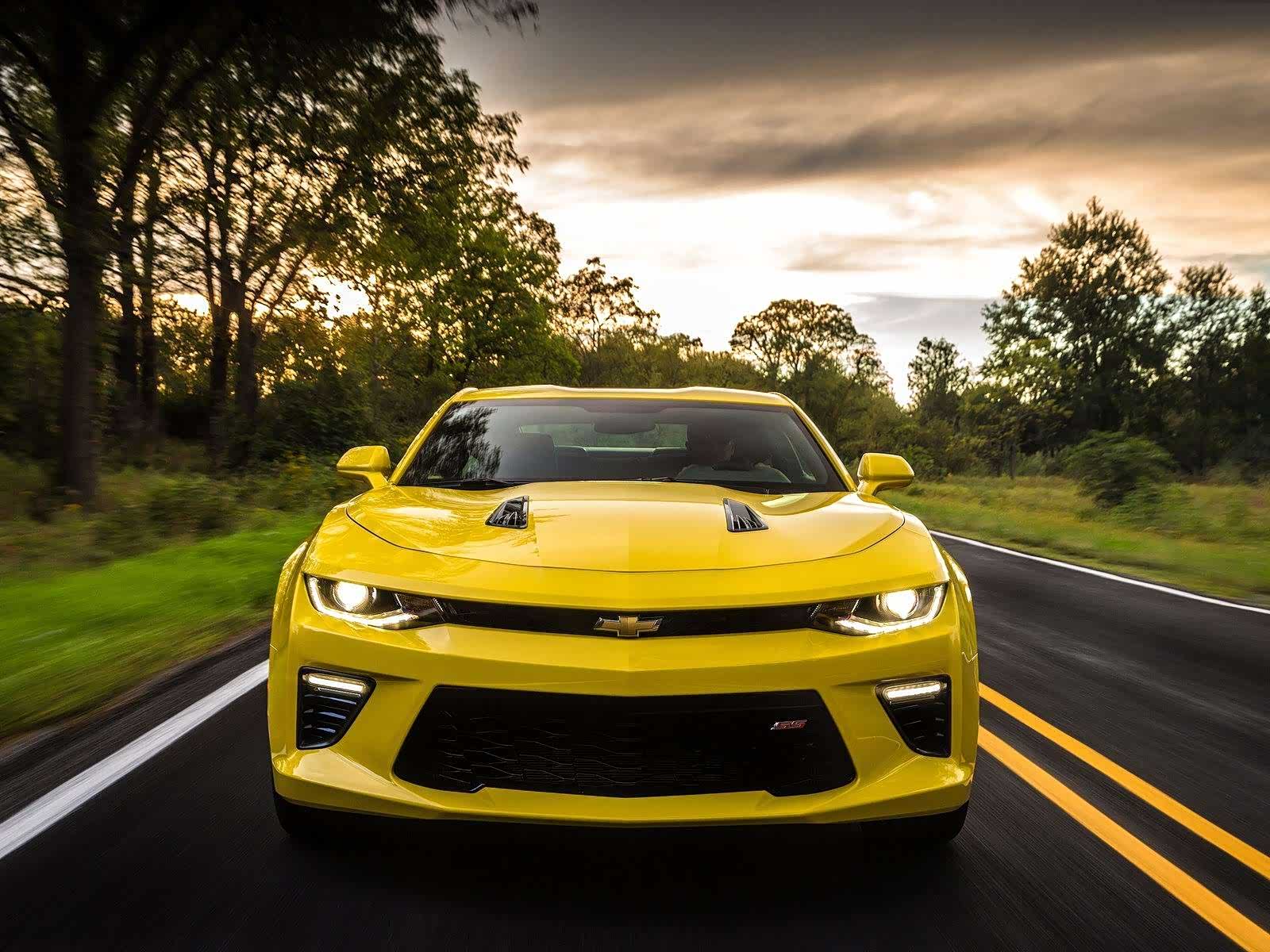 奢侈宽体轿跑绝对可以博人眼球