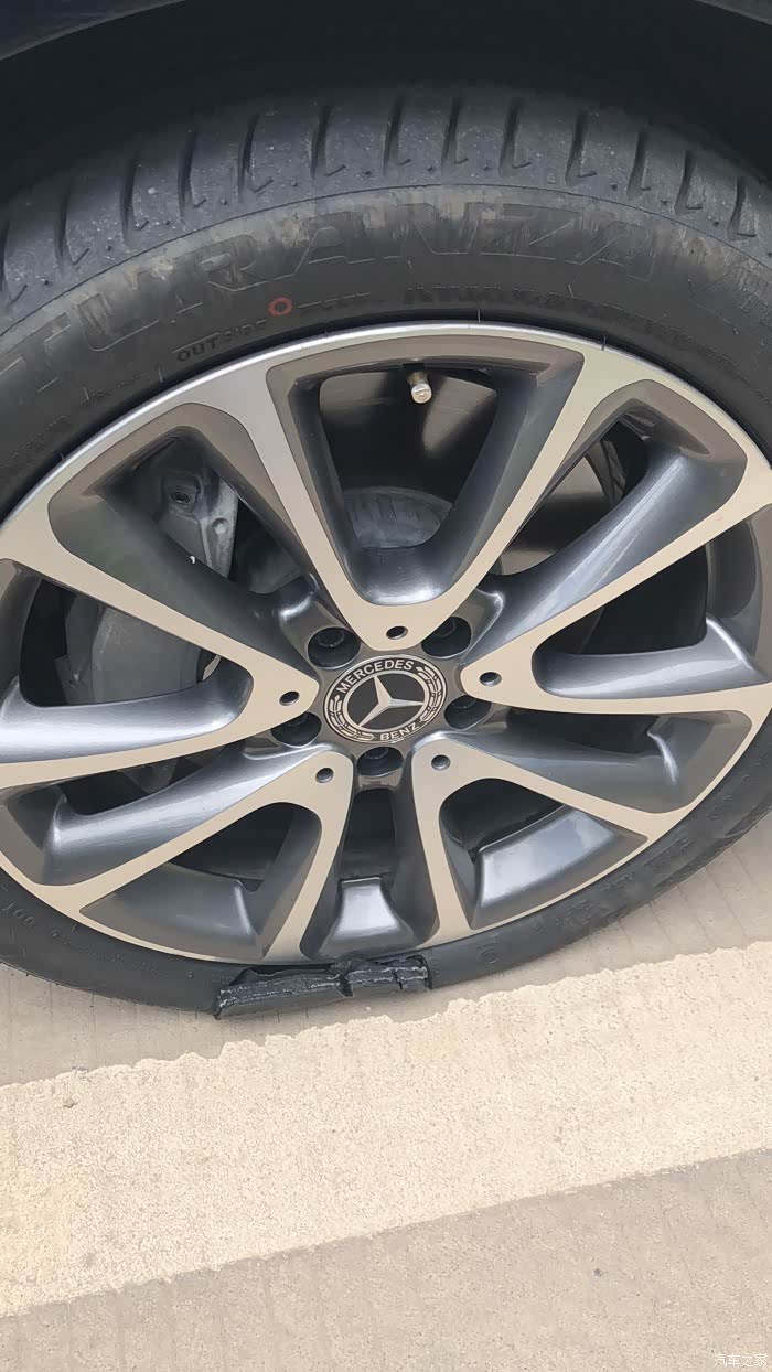 奔驰e换轮胎问题