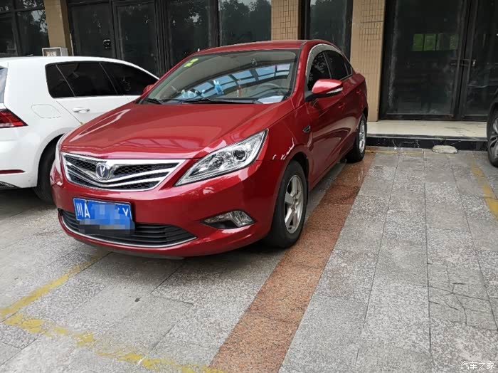 【四川长安】长安经典车型,热情似火的红色逸动外观写真!