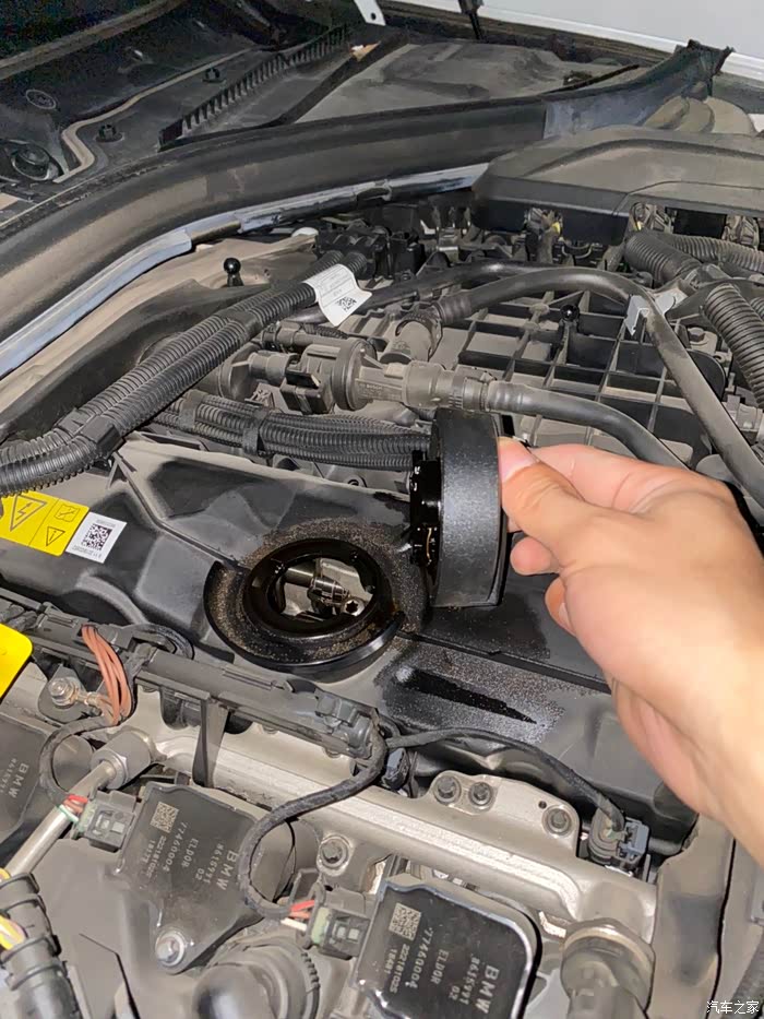 【图】机油口边有油渍,帮忙看看_宝马3系论坛_汽车之家论坛