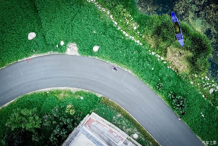 微电影《逆风奔跑》真实故事,车祸截肢10年从人生谷底到实现梦想