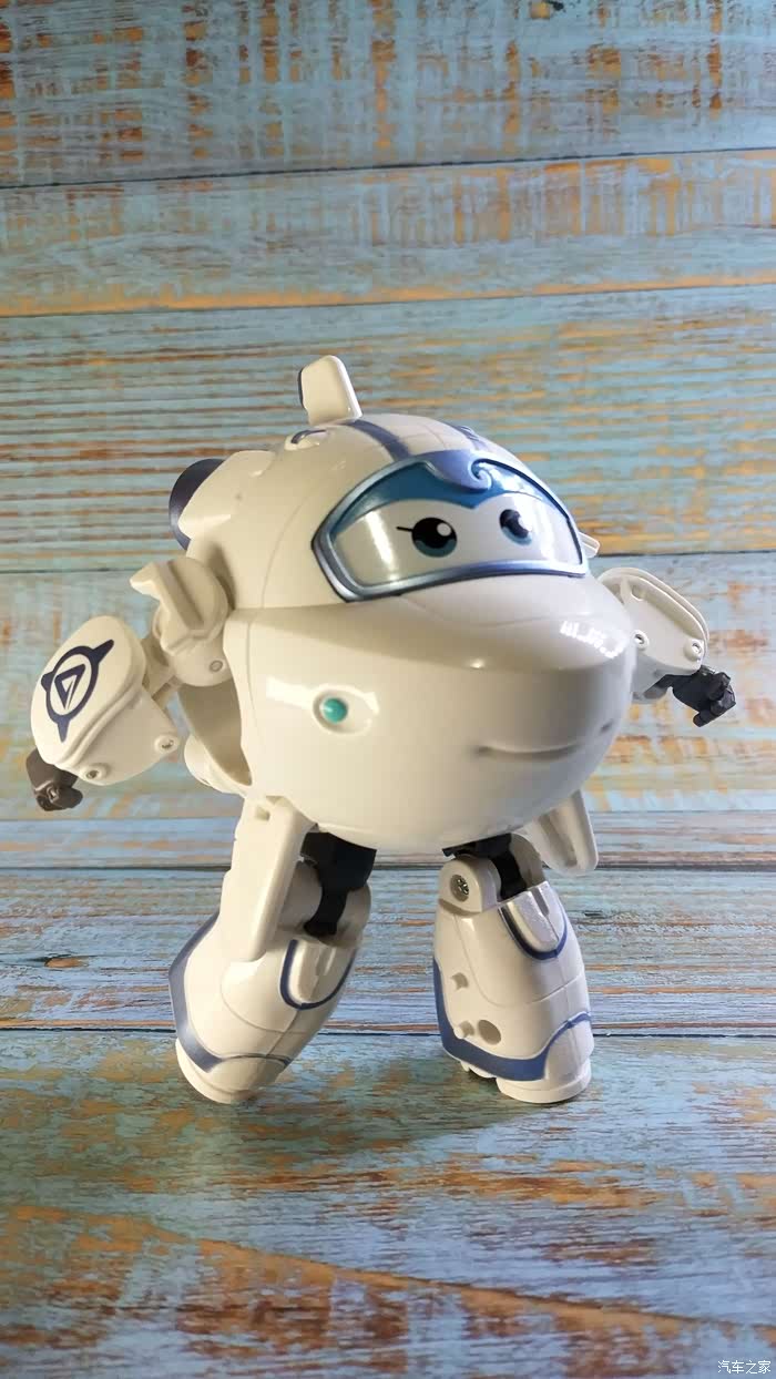 家家众测女儿的玩具超级飞侠米莉评测