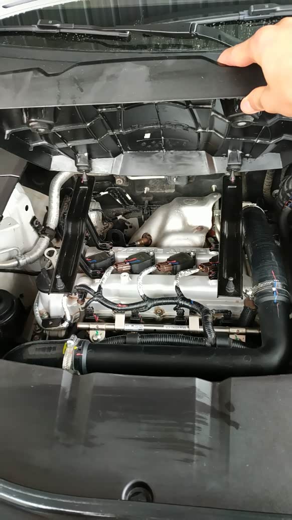 【图】自己动手用泡沫清洗剂清洗发动机舱_众泰t700论坛_汽车之家论坛