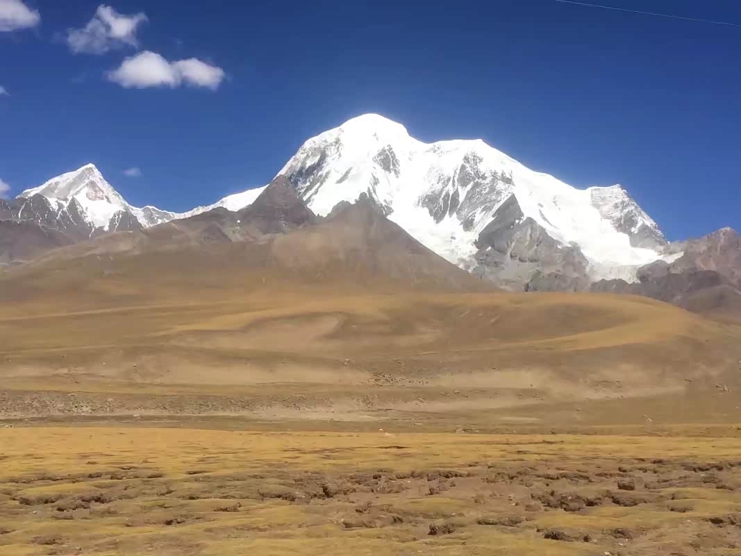 雪格拉山穷姆岗日