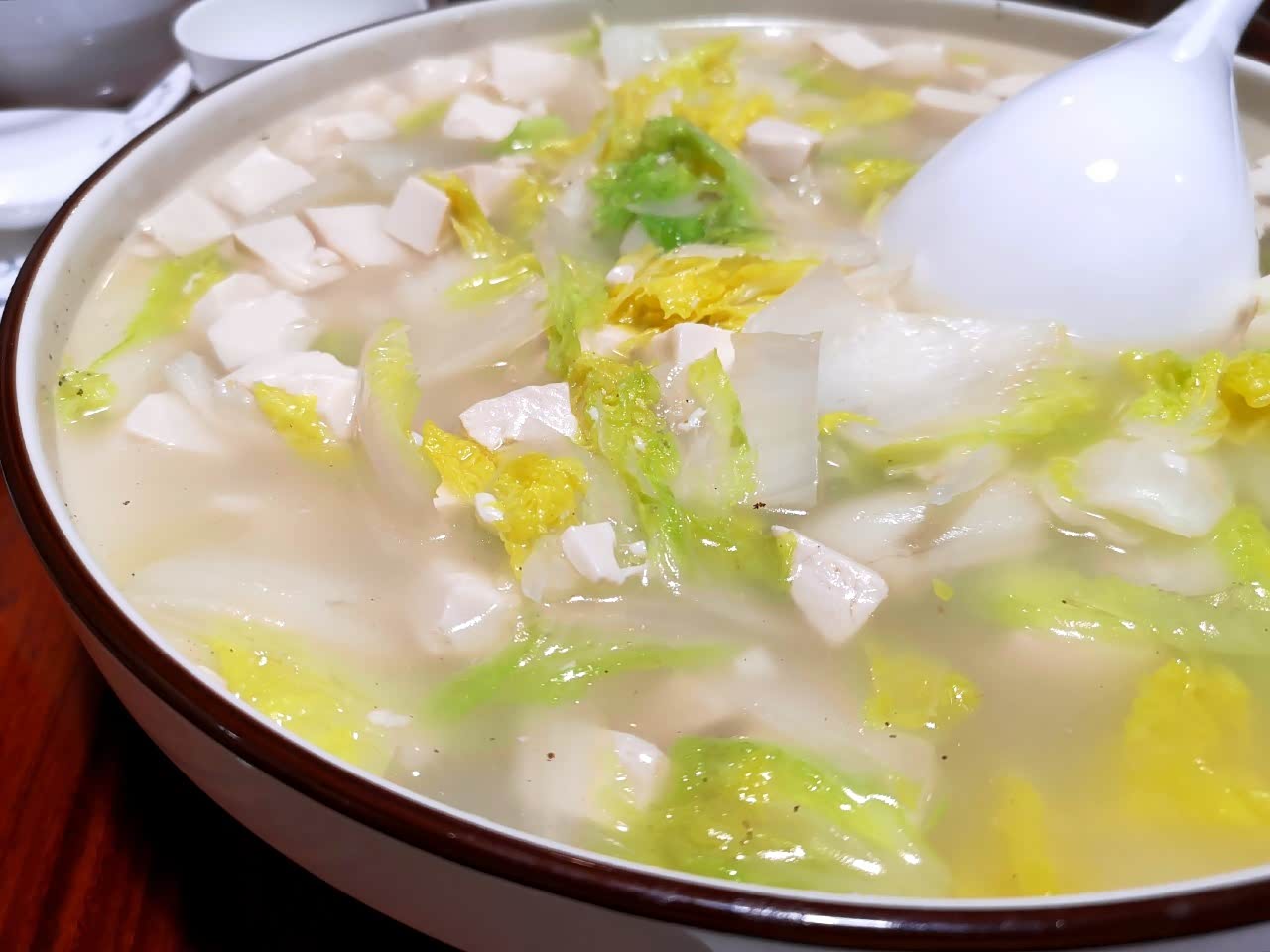 泰山有三美,白菜豆腐水,爬泰山也不能错过的美食!