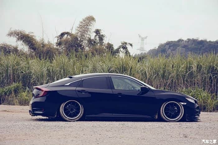 【图】各位大哥们,有没有过来人谈下思域改tr后包围好不好看.