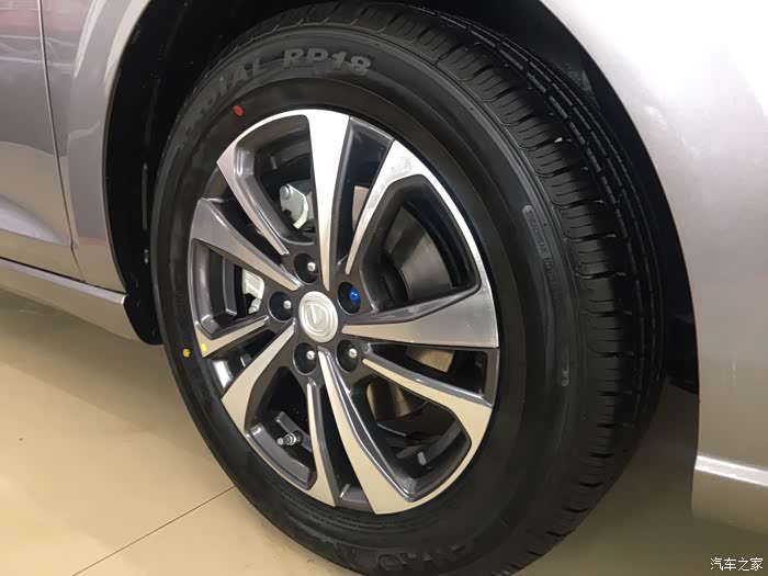 长安逸动plus 1.6l cvt实车已到店,分享看车感受