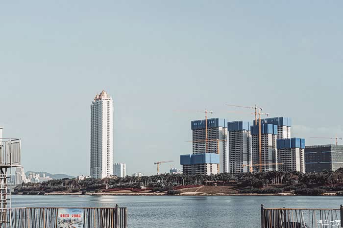 新年迎好运新年添逸坐享舒适驾天逸亭子码头邂逅女神
