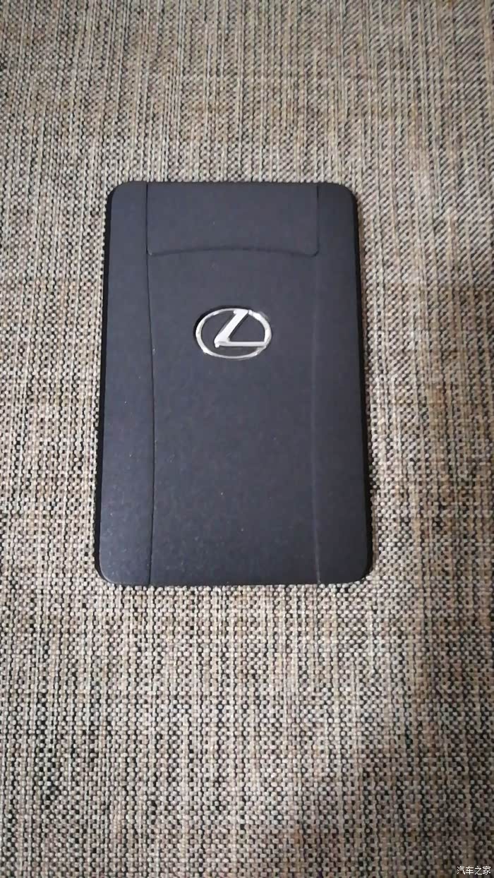 15款雷克萨斯570智能卡钥匙全新,有兴趣私聊(中东版)