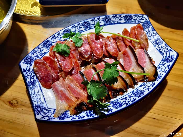 腊肉熏肉拼盘.