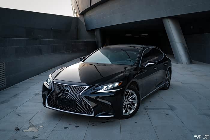 郑州出日系黑武士ls350豪华版喜欢私聊卓越的价格买豪华诚心出