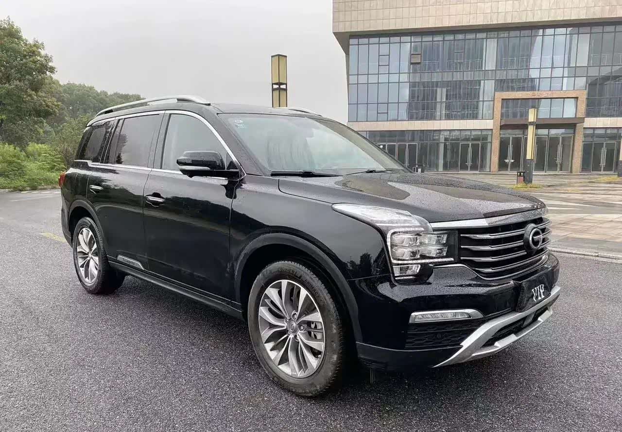 广汽传祺gs8七座版外形霸气十足车内空间非常宽敞